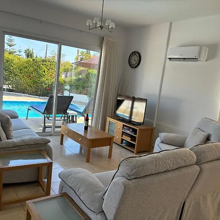 Sunbeam וילה קורל ביי