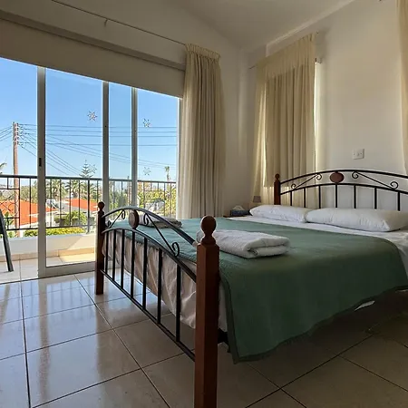 Sunbeam - No Car Needed! Villa